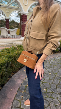 Мини-боулер Gironacci gir0512 nabuk safari/vitello cuoio/legno
