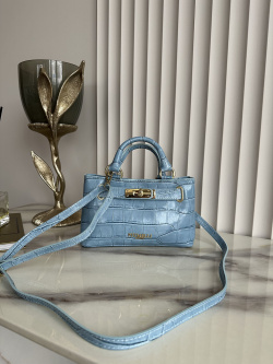 Мини-сумка Piumelli Ceraselle B92 light blue