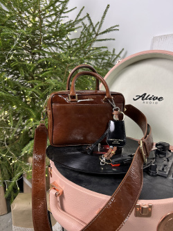 Мини-боулер Christian Villa cv06338 athene vernice castagna